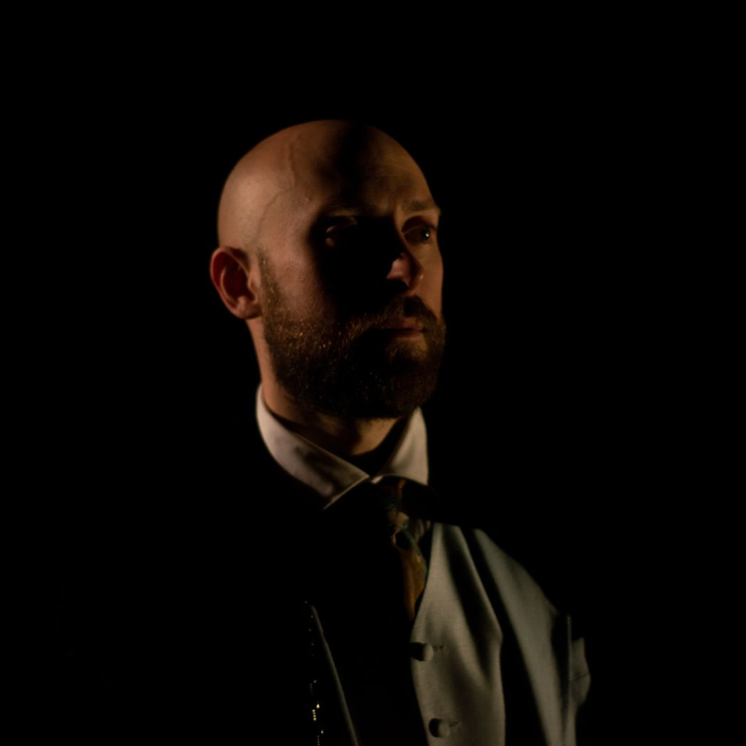 L'IDIOTA: CIRCO DI VOCI PER ATTORE SOLO